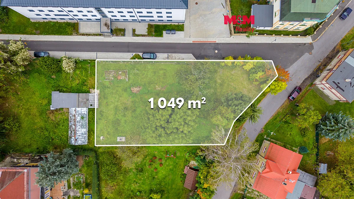 Prodej stavebního pozemku 1049 m²